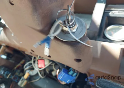 1983 Datsun 720 Standard Bed из США, поврежденный, VIN JN6MD01S0DW201290